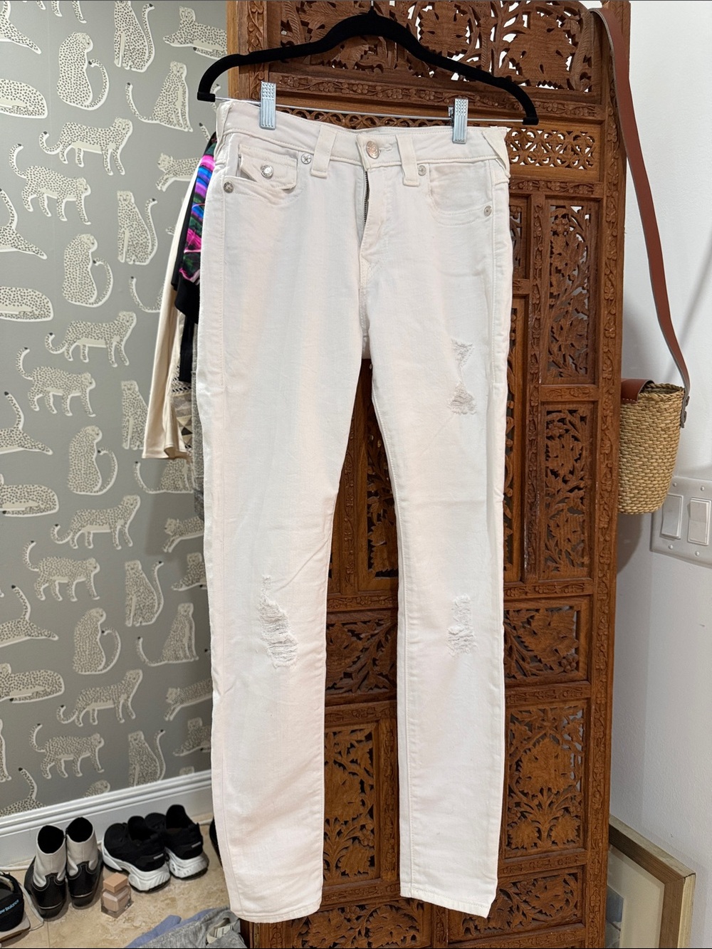 True religion white super skinny distressed size 27